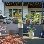 Beautiful Cotham Garden Flat 2 Bedroom Apartment Bristol