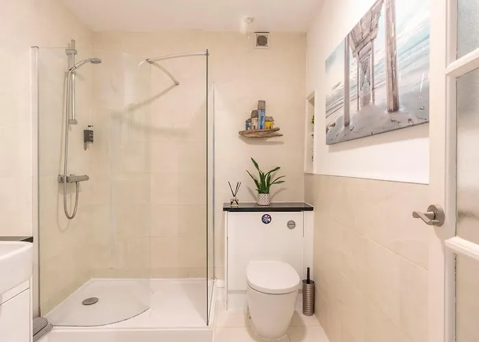 Διαμέρισμα Beautiful Cotham Garden Flat 2 Bedroom