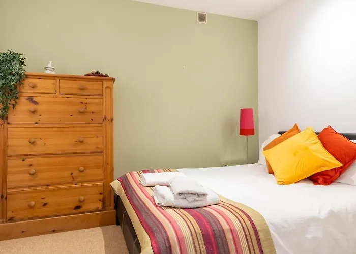 Διαμέρισμα Beautiful Cotham Garden Flat 2 Bedroom
