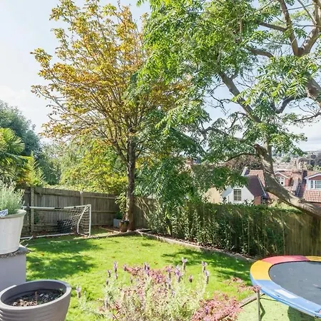 Beautiful Cotham Garden Flat 2 Bedroom